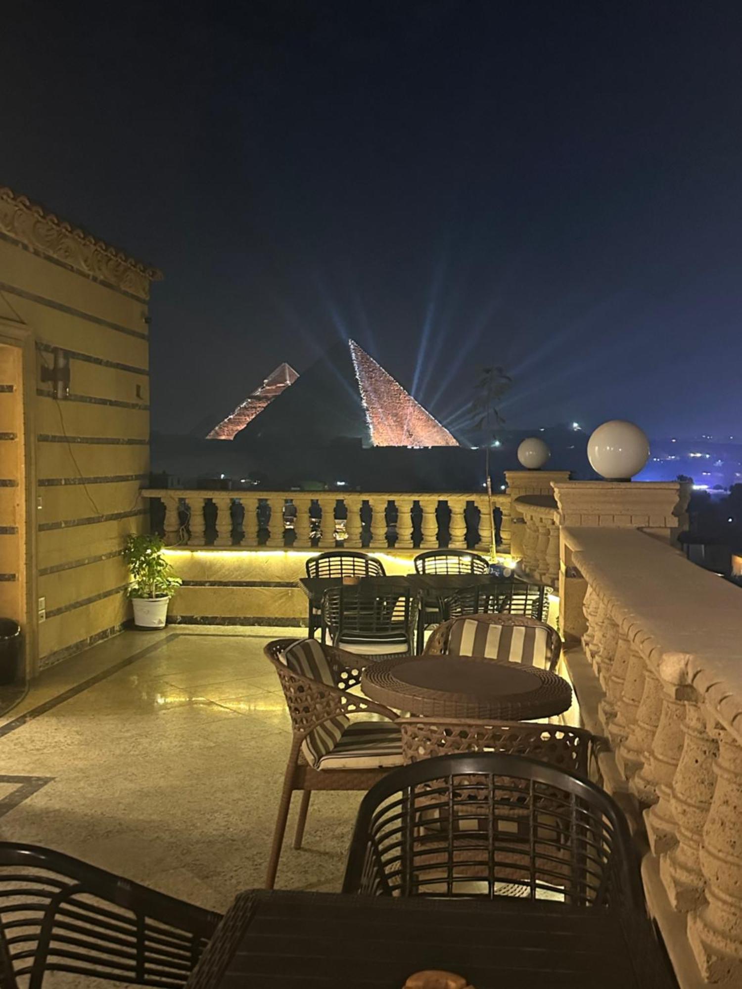 Crowne Pyramids View Inn Nazlet el-Sîsi Buitenkant foto